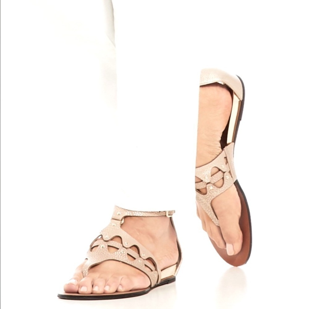 Vince Camuto  gladiator leather sandal metalllic champagne silver flat wedge 7.5 - Picture 2 of 10